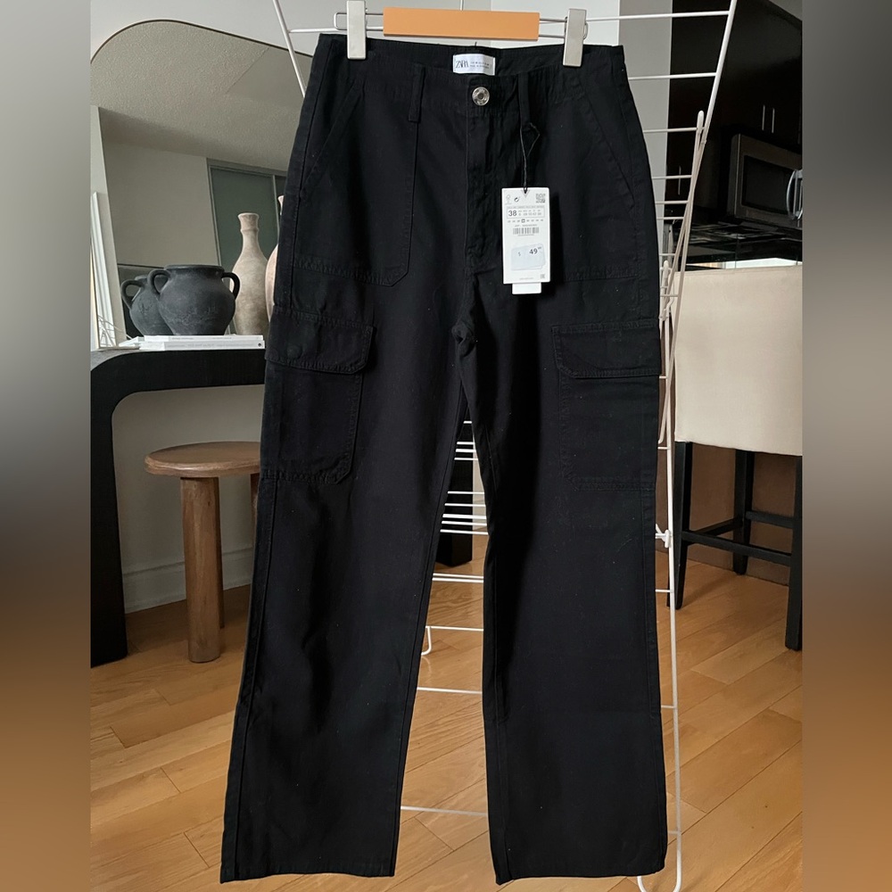 Zara Women’s Black Fitted Cargo Pant